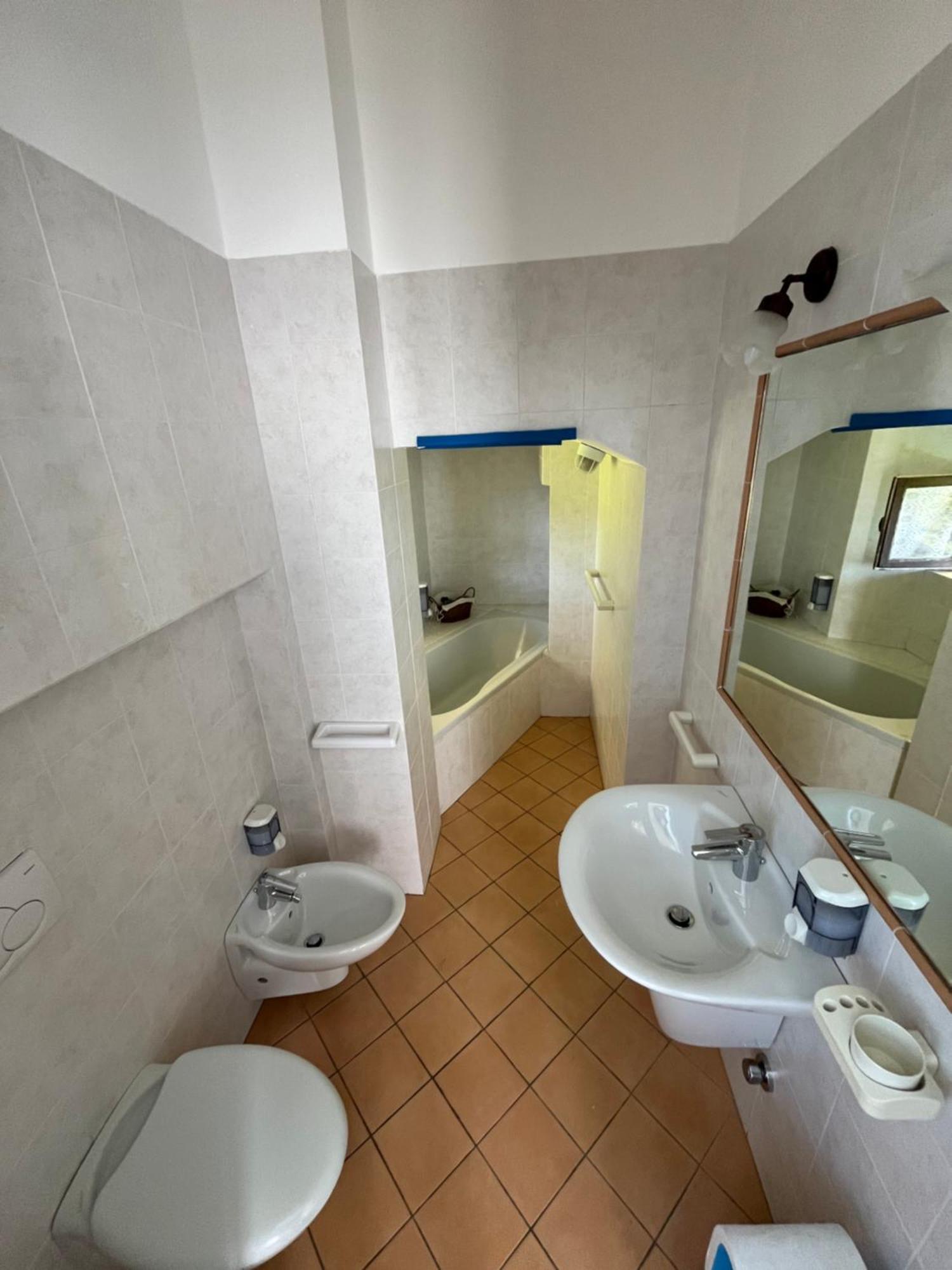 B&B Villa Mirandola Брунате Экстерьер фото